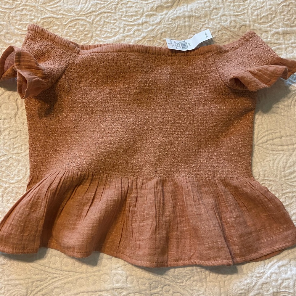 American Eagle off the shoulder crop top